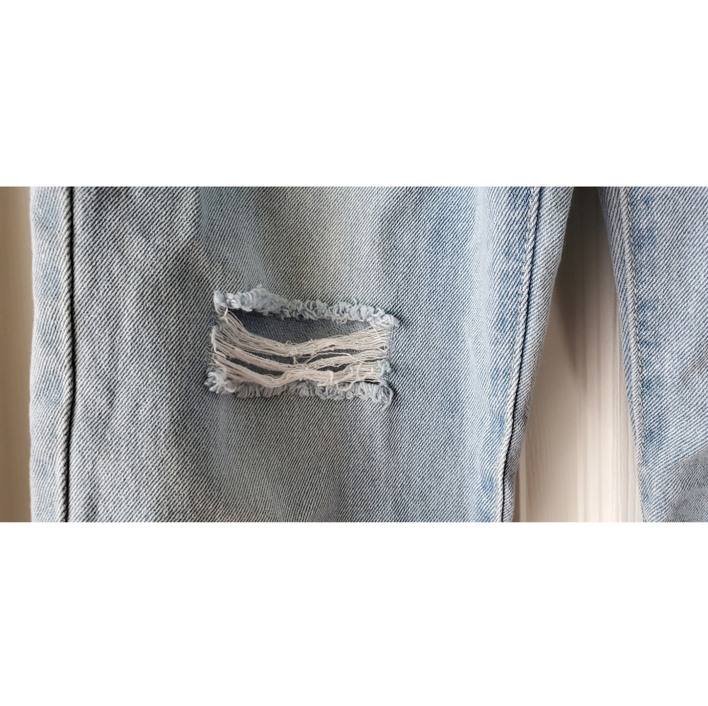 Mom Jeans - Picture 4 of 5